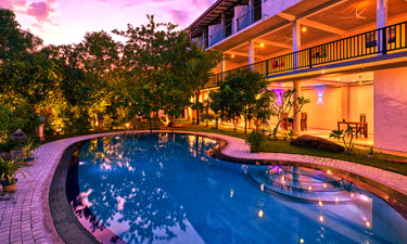 Amandro Resort Pool